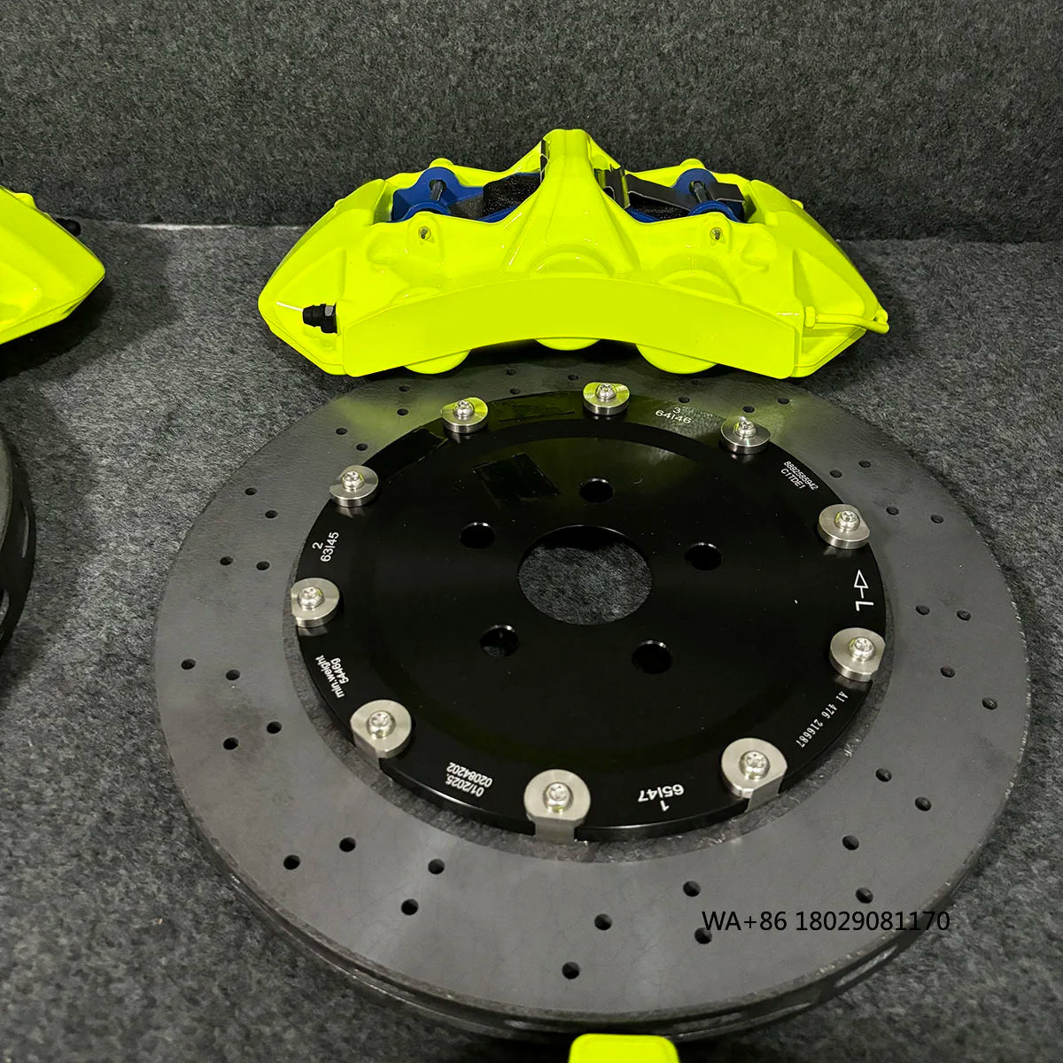 LuxRide™ Light Weight Carbon Ceramic Brake Disc + 6 Piston For CT200