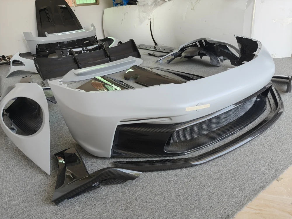 LuxRide™ 911 992 Upgraded GT3RS Dry Carbon Fiber Body Kit