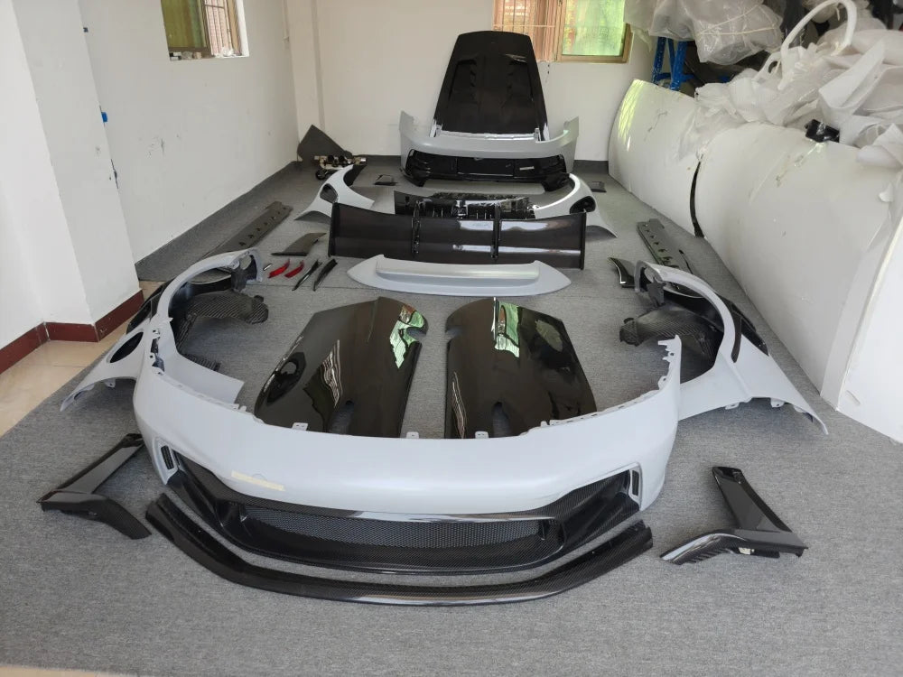 LuxRide™ 911 992 Upgraded GT3RS Dry Carbon Fiber Body Kit