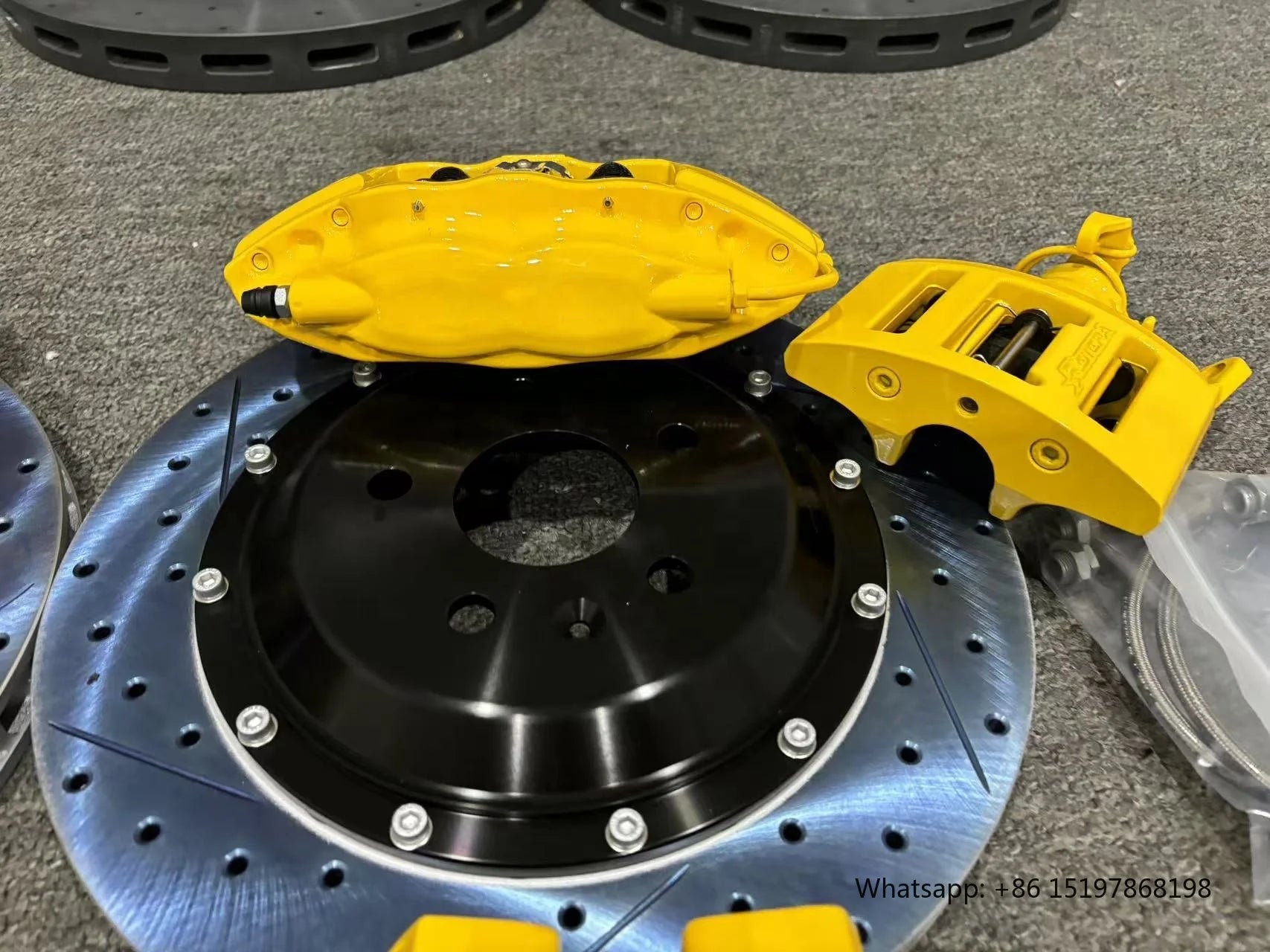 LuxRide™ Brake Kit with  Aluminium 6061 Bell and Bracket for VW  Tiguan Mk6 Gti   Passat B 8.5  Golf 7 Gte  Mk7 Golf  R